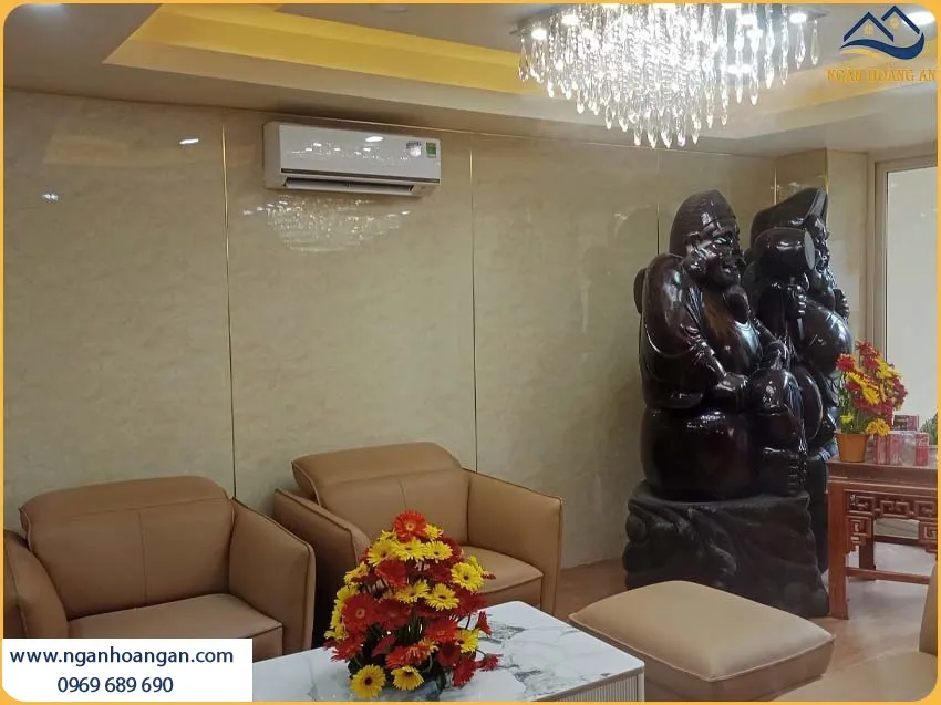 Thi Công Ốp Tường Tấm PVC Nhựa Giả Đá Chắc Chắn Cho Không Gian